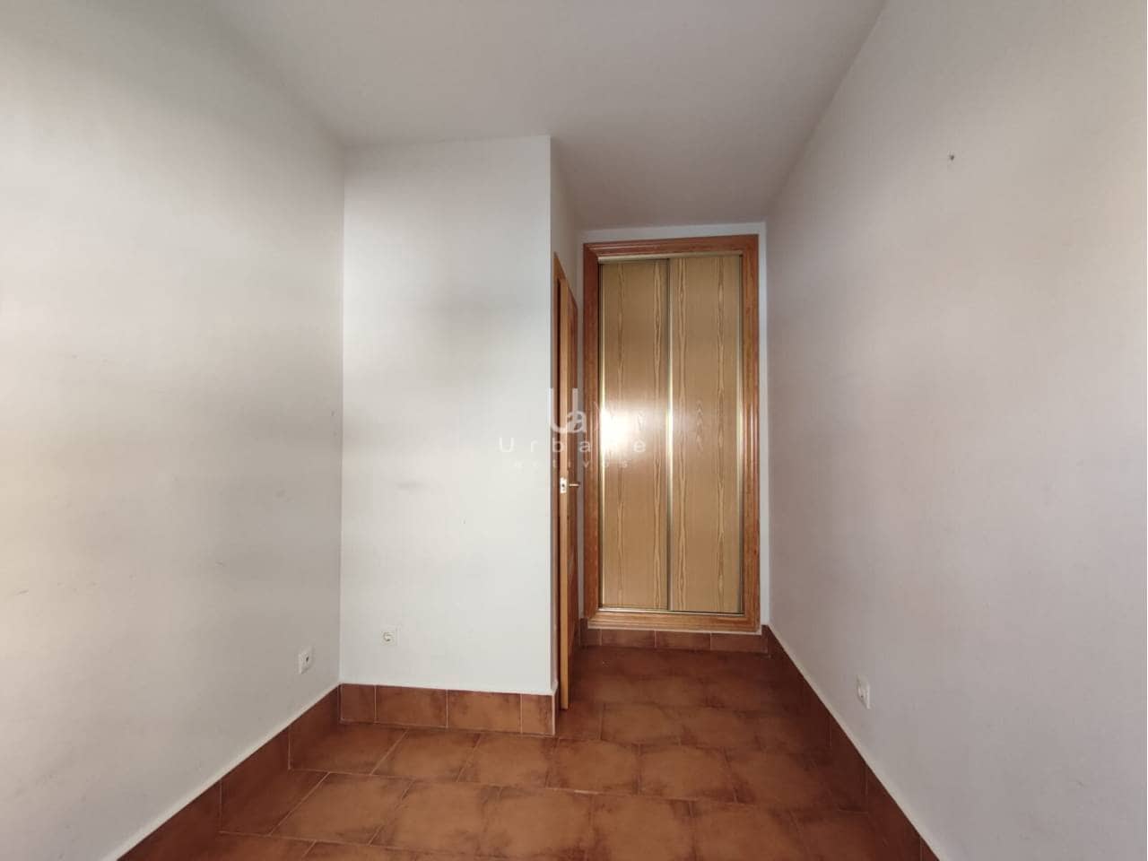 Piso de 3 habitaciones en Avileses en venta con garaje - 100.300 € (Ref: 9978078)