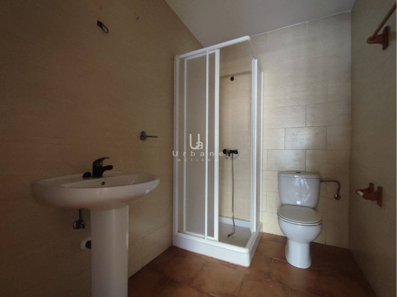 Piso de 3 habitaciones en Avileses en venta con garaje - 100.300 € (Ref: 9978078)