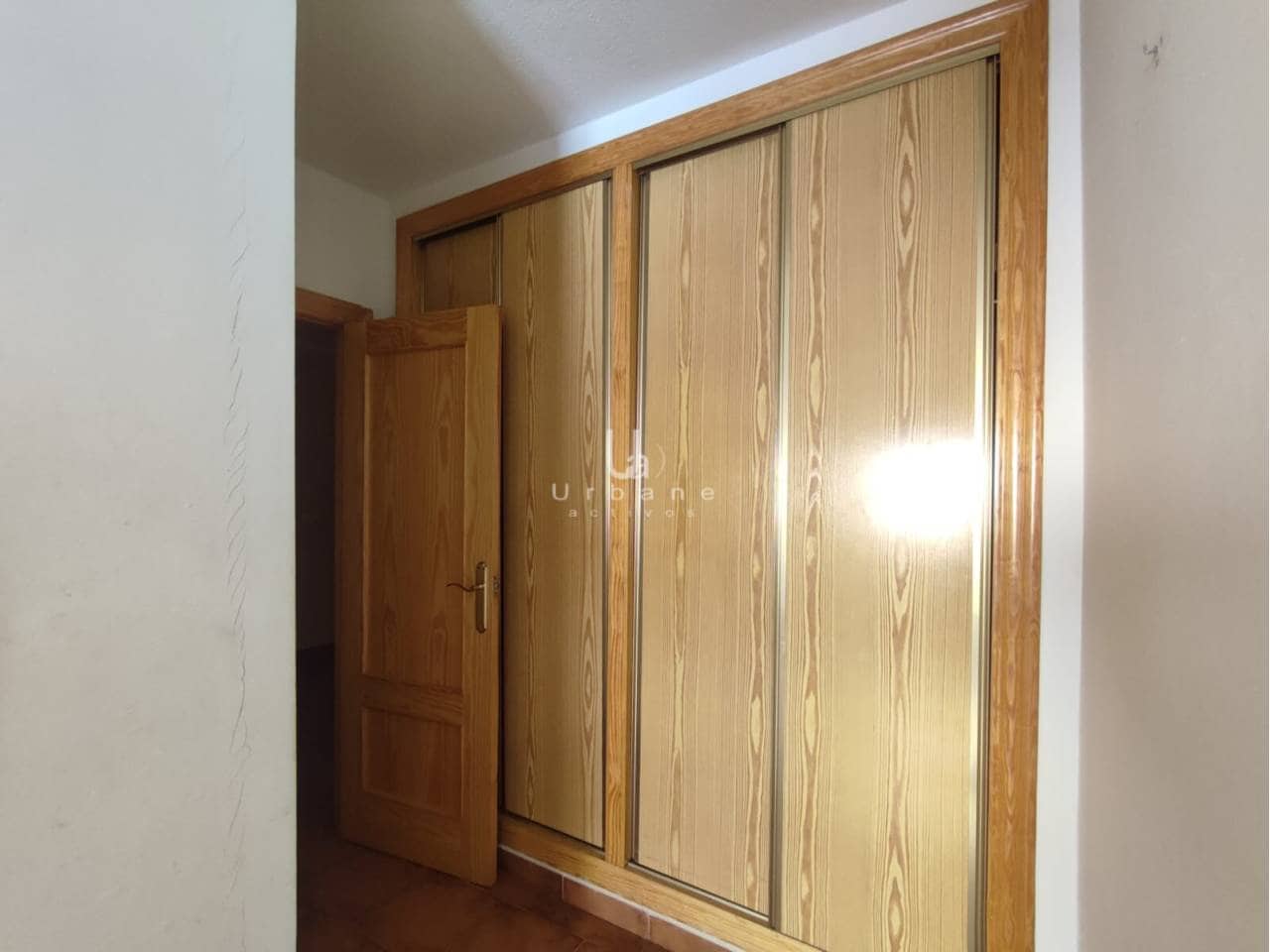 Piso de 3 habitaciones en Avileses en venta con garaje - 100.300 € (Ref: 9978078)