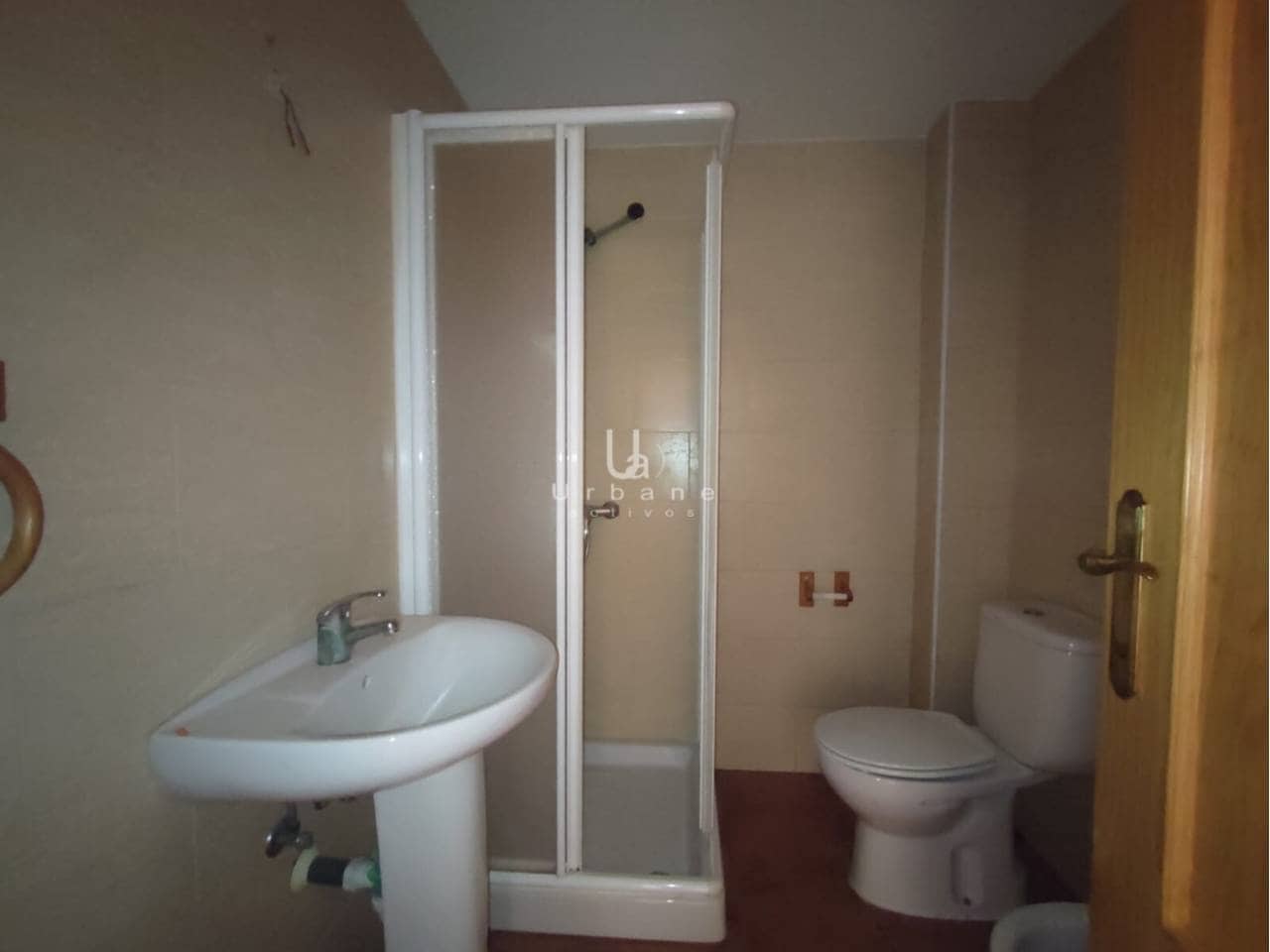 Piso de 3 habitaciones en Avileses en venta con garaje - 100.300 € (Ref: 9978078)