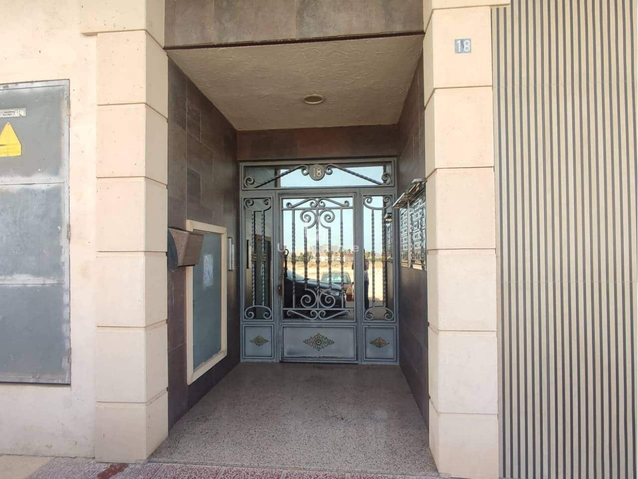Piso de 3 habitaciones en Avileses en venta con garaje - 100.300 € (Ref: 9978078)