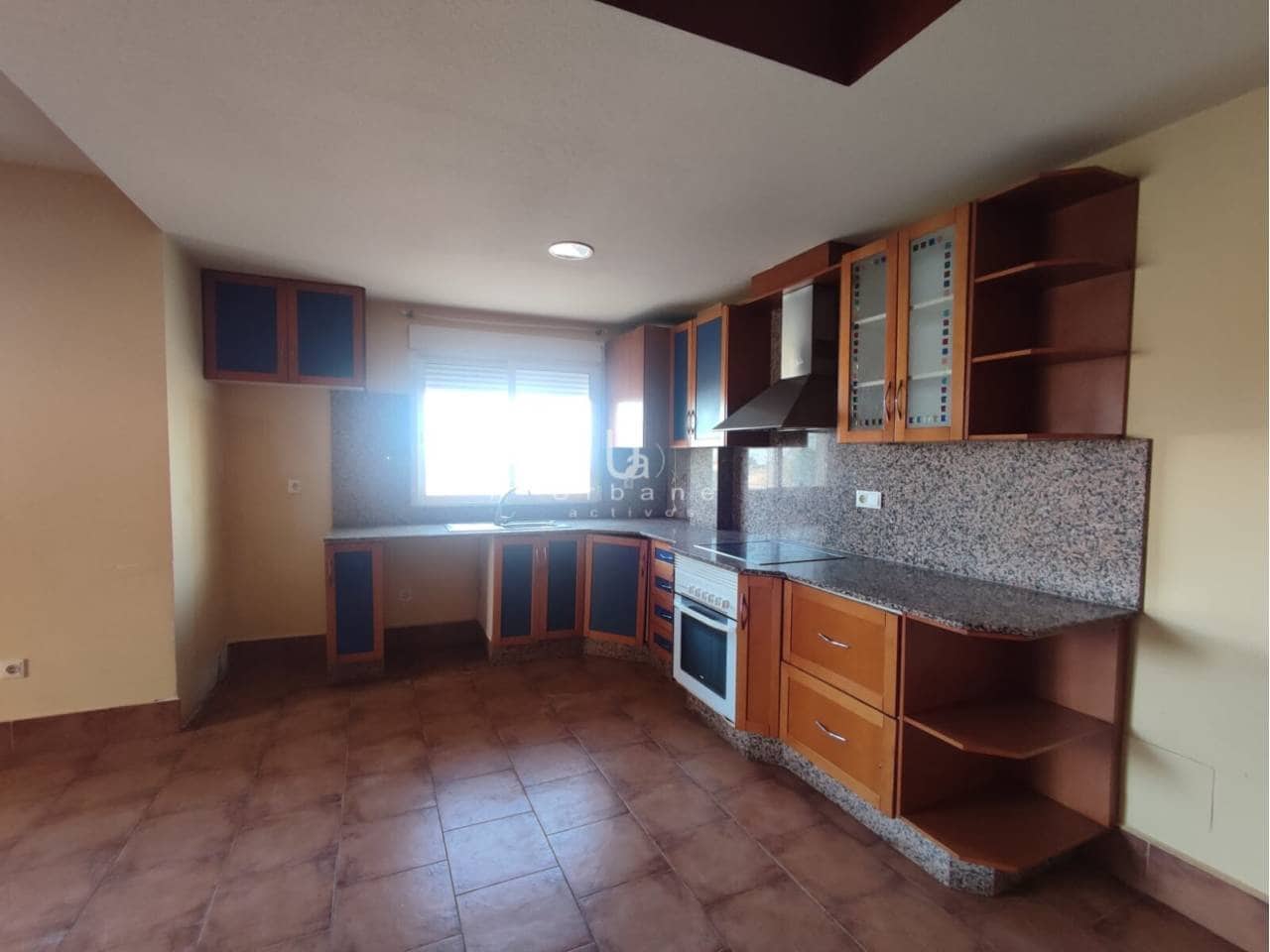 Piso de 3 habitaciones en Avileses en venta con garaje - 100.300 € (Ref: 9978078)