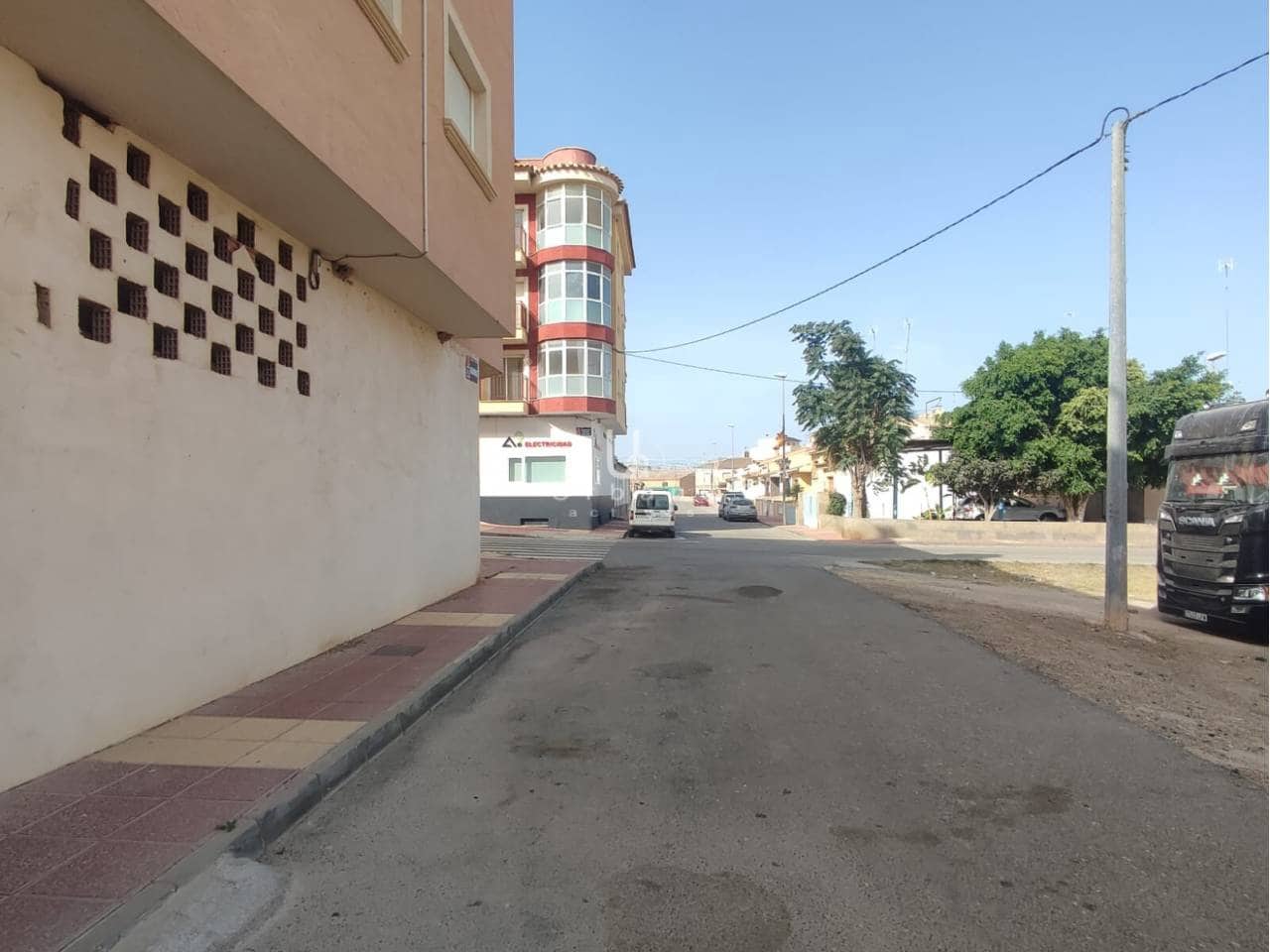 Piso de 3 habitaciones en Avileses en venta con garaje - 100.300 € (Ref: 9978078)
