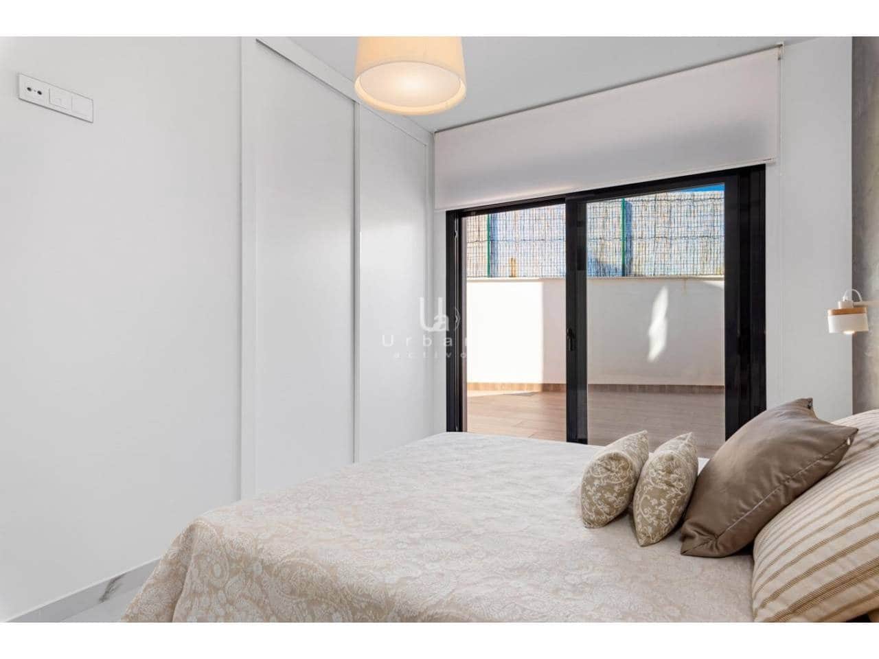 2 soverom Bungalow til salgs i Orihuela med garasje - € 375 000 (Ref: 9984142)