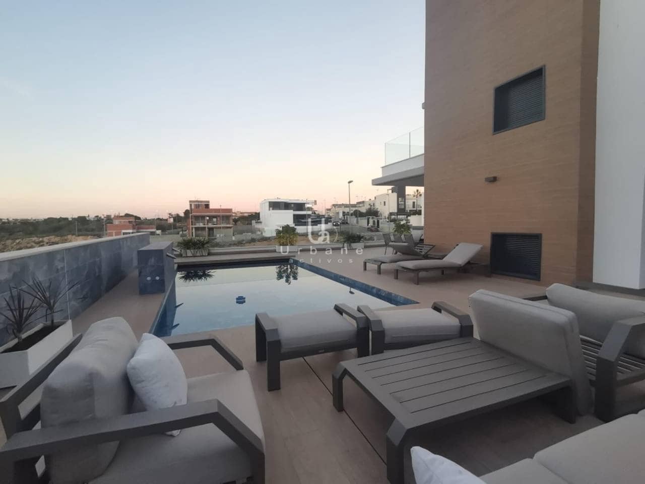 6 slaapkamer Villa te koop in Orihuela met zwembad garage - € 1.780.000 (Ref: 9984143)