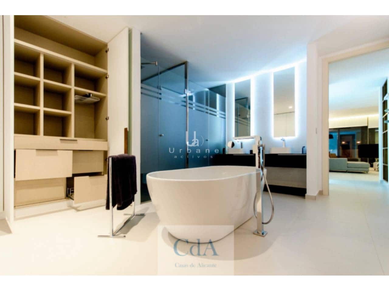 4 chambre Villa/Maison à vendre à Orihuela avec piscine garage - 1 195 000 € (Ref: 9984145)