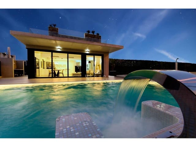 4 slaapkamer Villa te koop in Orihuela met zwembad garage - € 1.195.000 (Ref: 9984145)