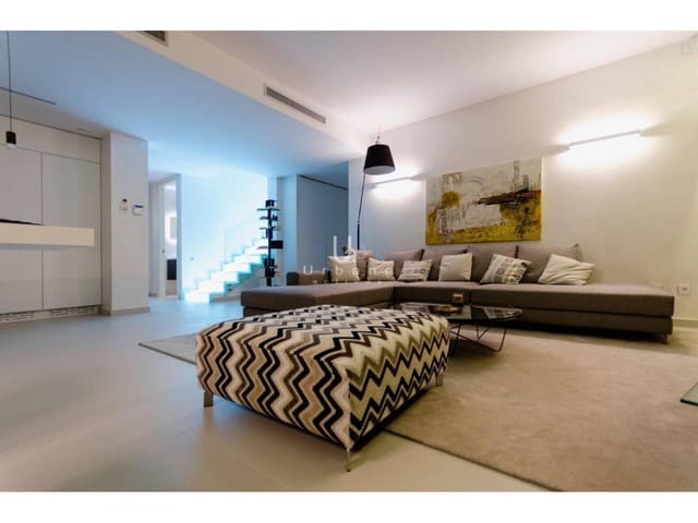 4 slaapkamer Villa te koop in Orihuela met zwembad garage - € 1.195.000 (Ref: 9984145)
