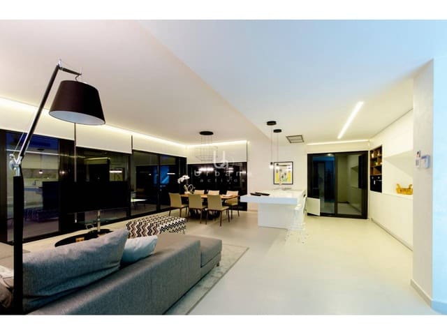 4 slaapkamer Villa te koop in Orihuela met zwembad garage - € 1.195.000 (Ref: 9984145)