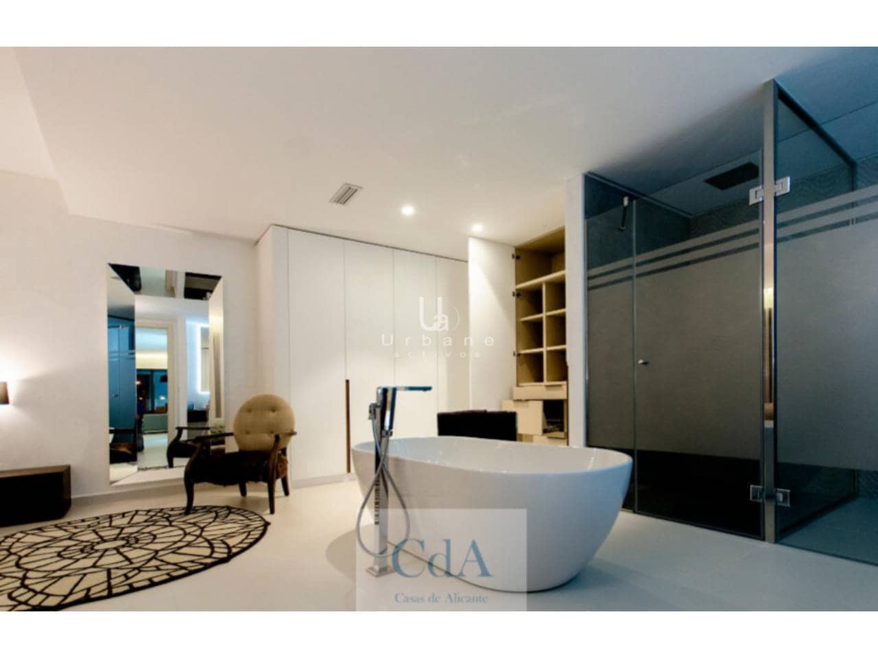 4 chambre Villa/Maison à vendre à Orihuela avec piscine garage - 1 195 000 € (Ref: 9984145)