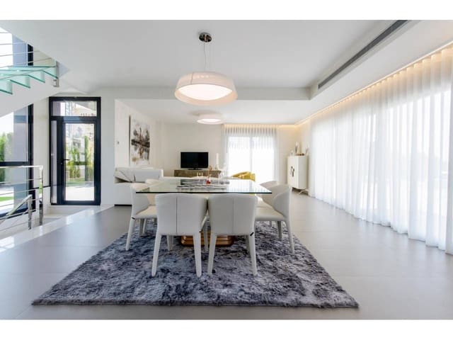 3 soverom Villa til salgs i Orihuela med svømmebasseng garasje - € 1 195 000 (Ref: 9984146)