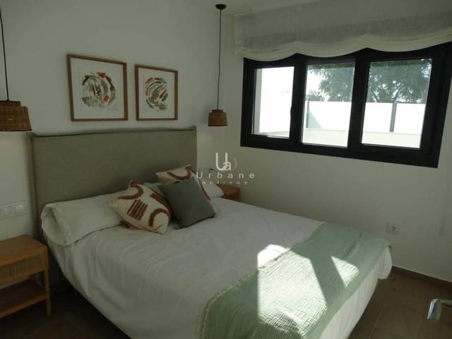 3 soverom Bungalow til salgs i Pilar de la Horadada med svømmebasseng garasje - € 295 000 (Ref: 9990136)