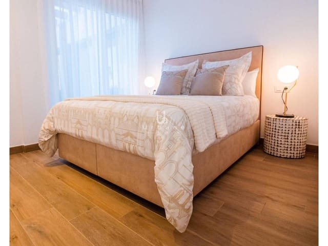 Chalet de 3 habitaciones en Polop en venta con piscina garaje - 585.000 € (Ref: 9990138)
