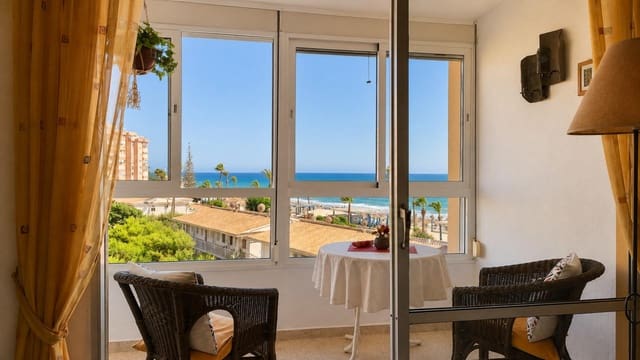 1 makuuhuone Huoneisto myytävänä paikassa Centro Internacional, Torrox mukana uima-altaan - 235 000 € (Ref: 10004237)