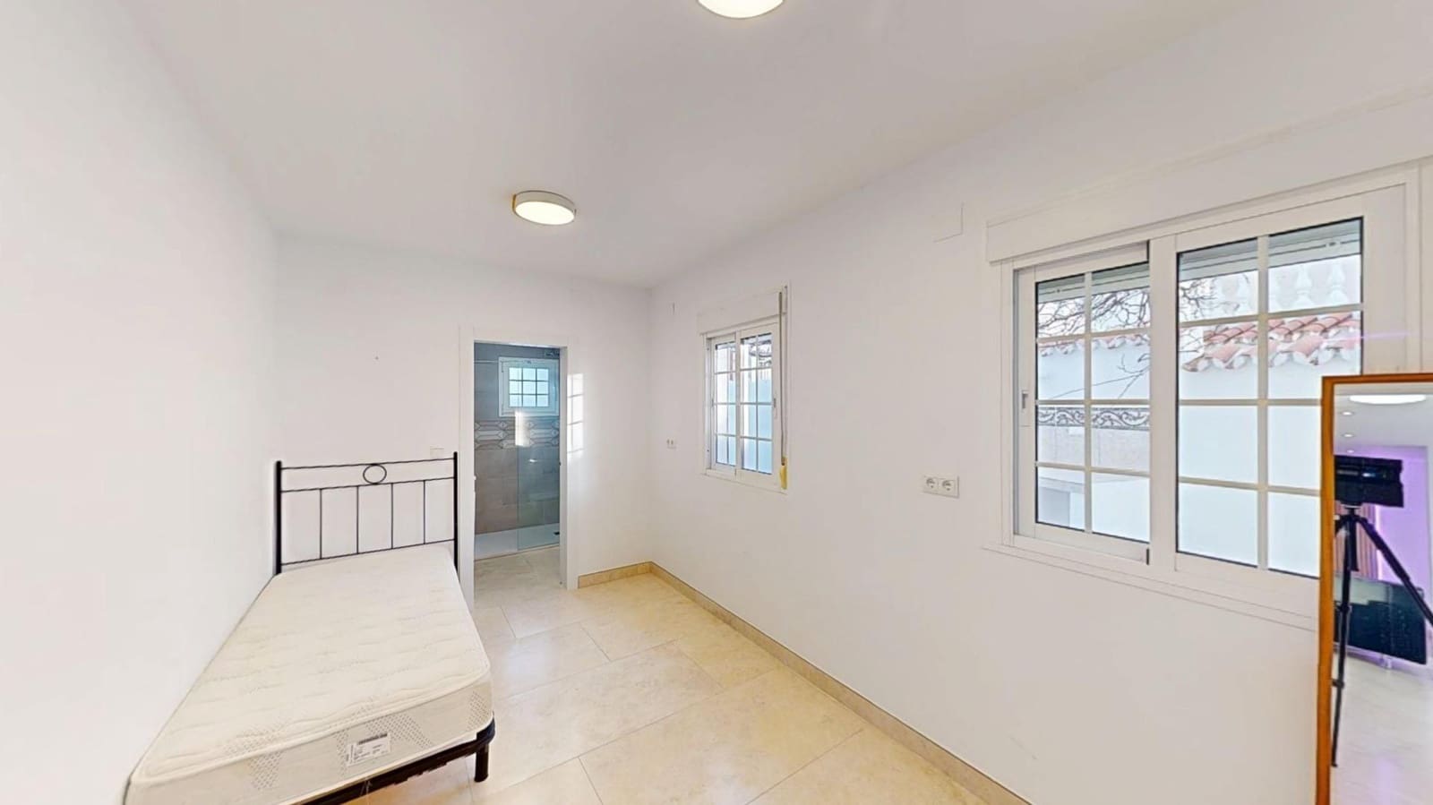 Chalet de 4 habitaciones en Torrox-Costa en venta con piscina garaje - 698.000 € (Ref: 10102670)