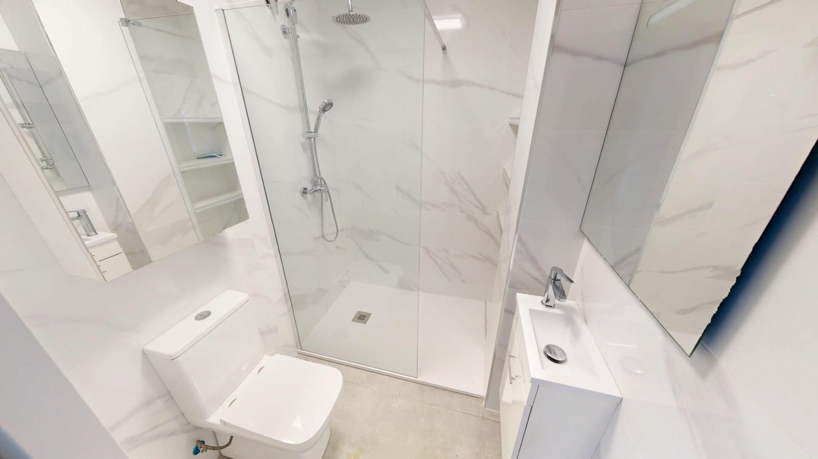 Chalet de 4 habitaciones en Torrox-Costa en venta con piscina garaje - 698.000 € (Ref: 10102670)
