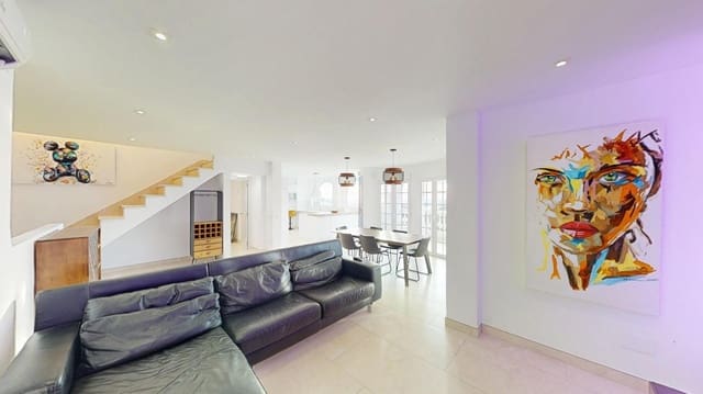 Chalet de 4 habitaciones en Urbanización Santa Rosa, Torrox en venta con piscina garaje - 698.000 € (Ref: 10102670)