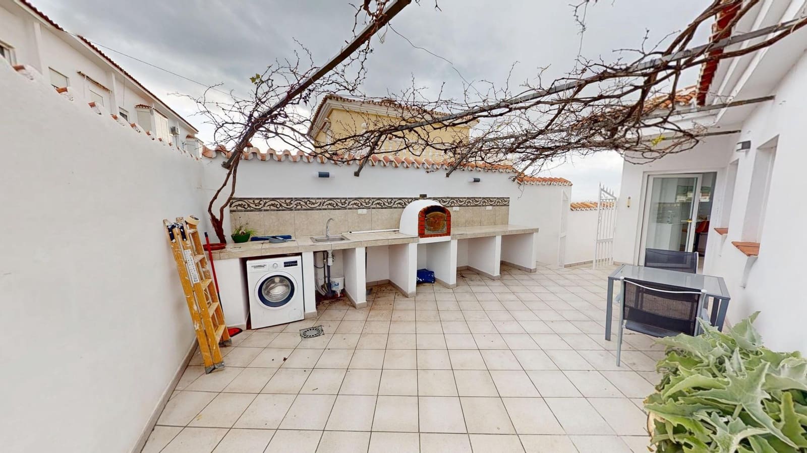 Chalet de 4 habitaciones en Torrox-Costa en venta con piscina garaje - 698.000 € (Ref: 10102670)