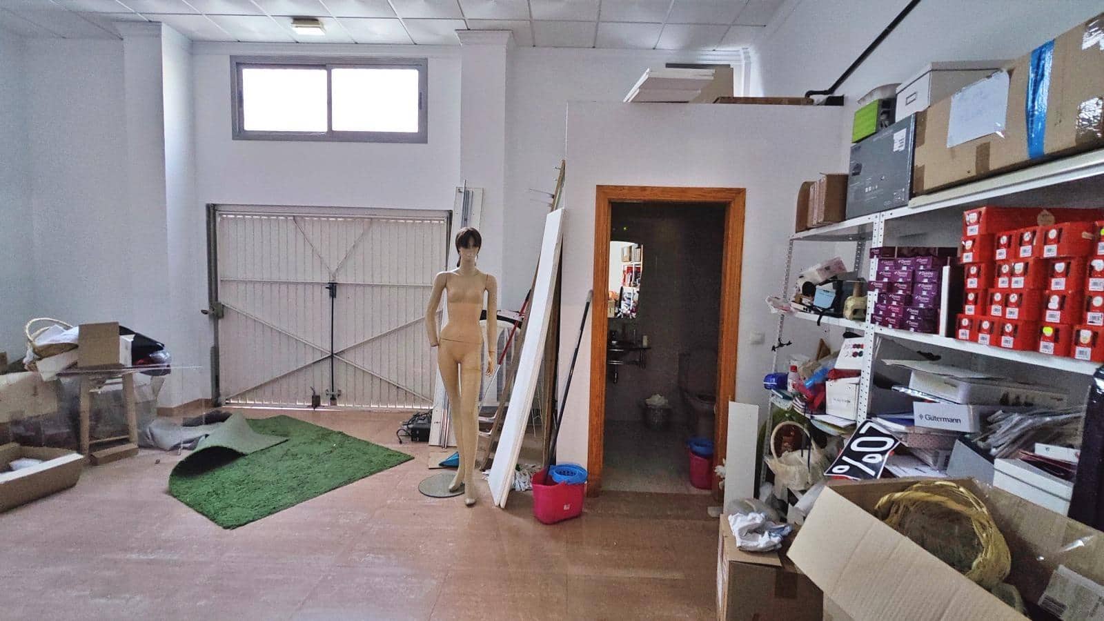 Erhverv til salg i Velez-Malaga - € 239.000 (Ref: 7594782)