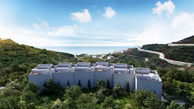 3 soveværelse Rækkehus til salg i El Peñoncillo, Torrox med swimmingpool garage - € 550.000 (Ref: 8970362)