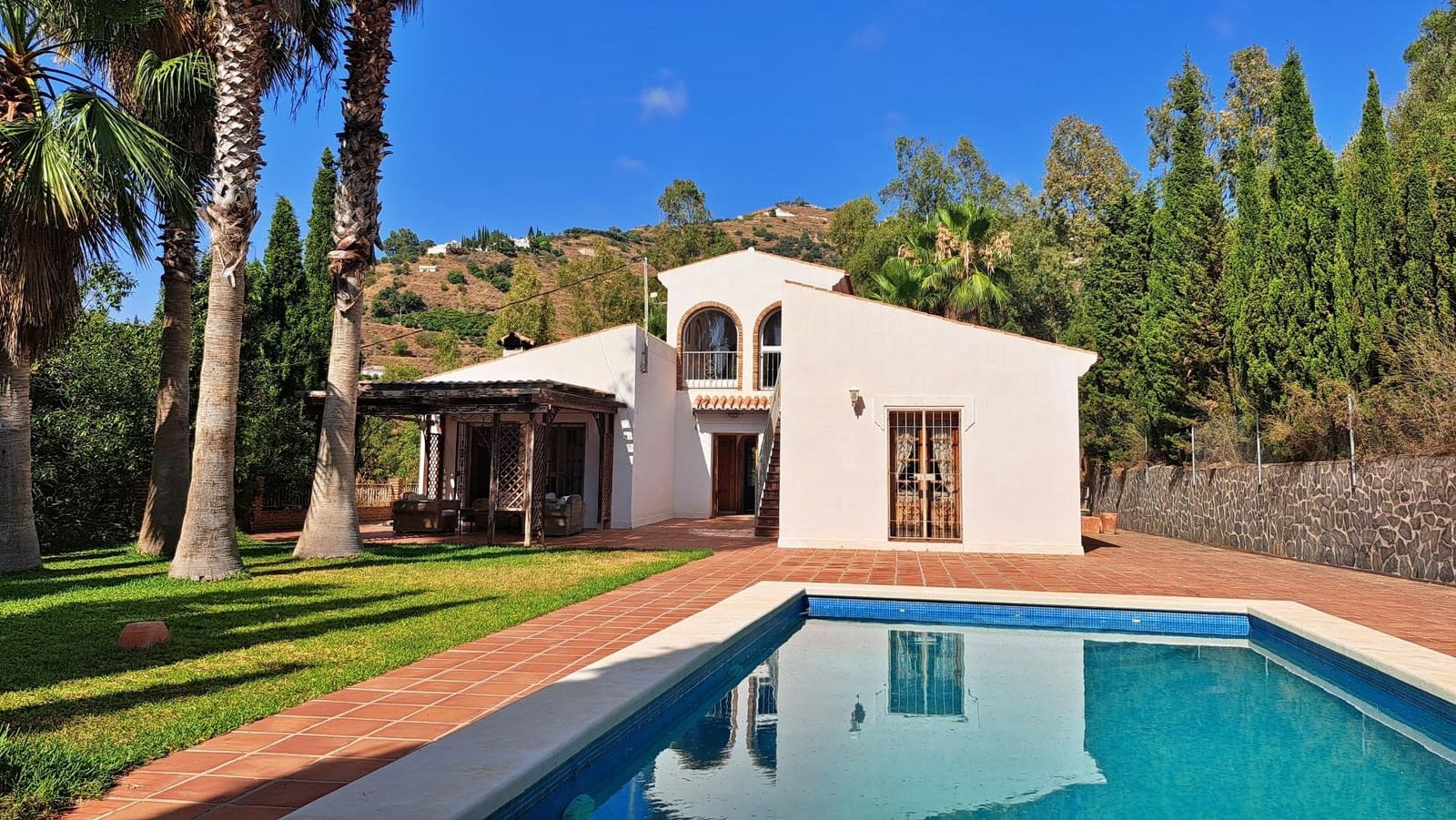 3 bedroom Finca/Country House for sale in Torrox with pool garage - € 589,000 (Ref: 9132371)