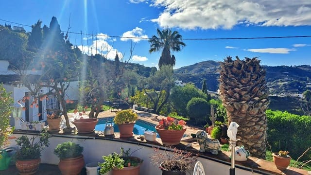 3 bedroom Finca/Country House for sale in Cómpeta with pool garage - € 349,000 (Ref: 9382858)