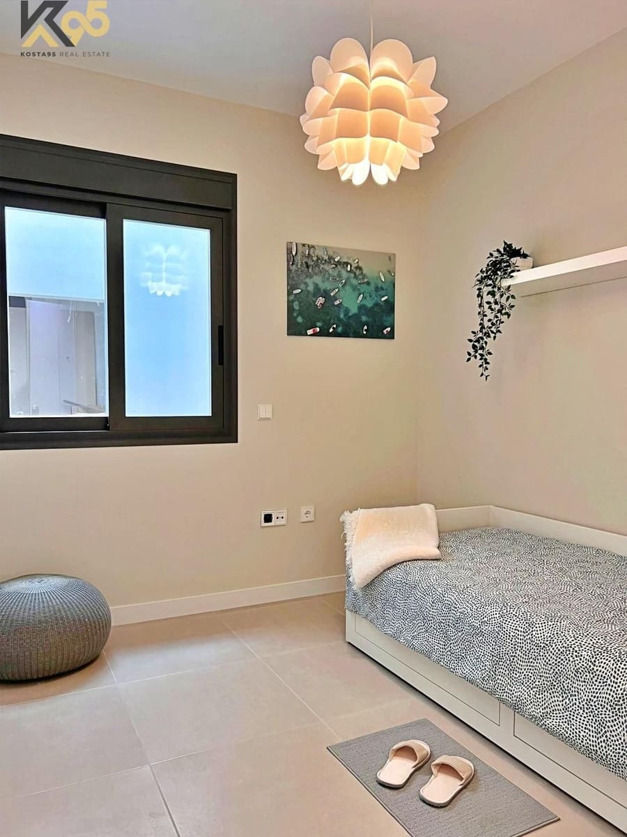 1 bedroom Flat for sale in Almayate with pool garage - € 341,000 (Ref: 9422460)