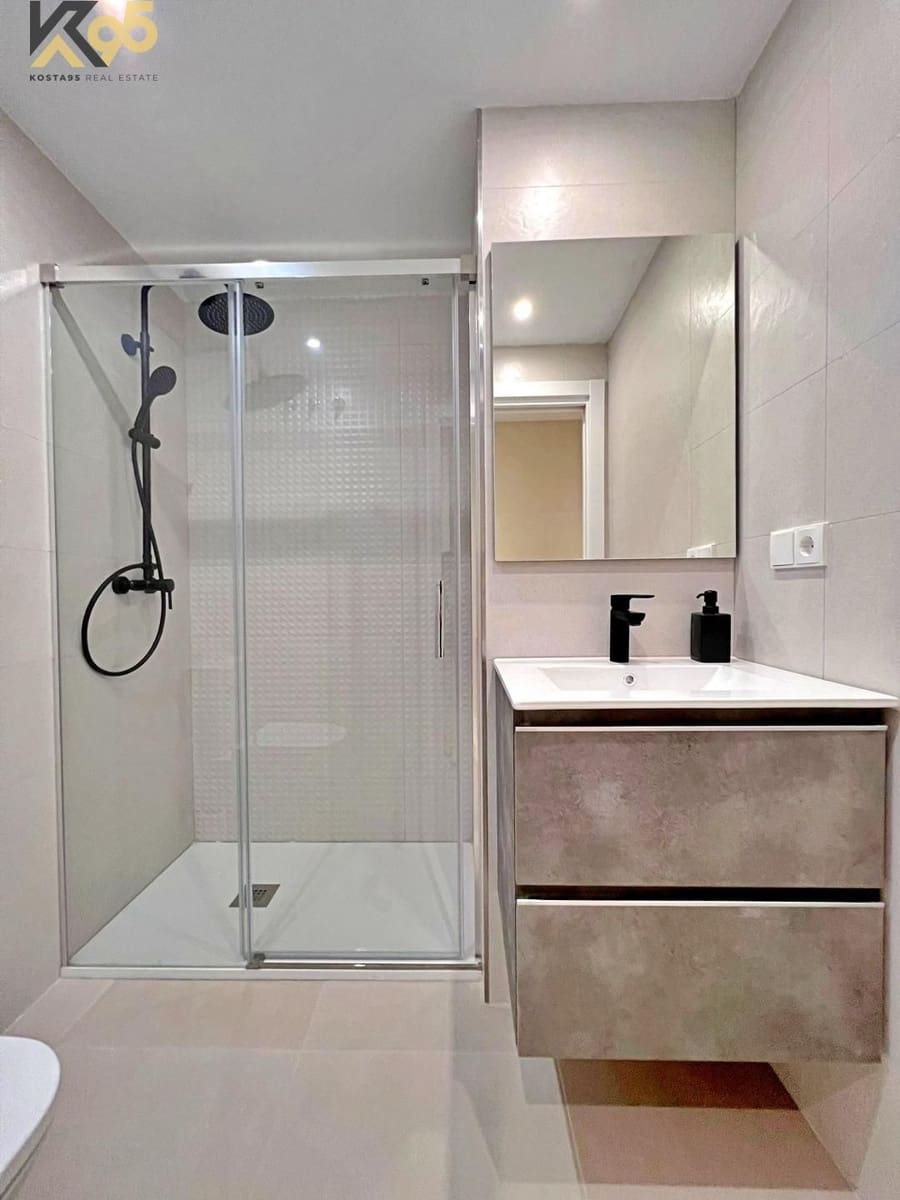 1 bedroom Flat for sale in Almayate with pool garage - € 341,000 (Ref: 9422460)