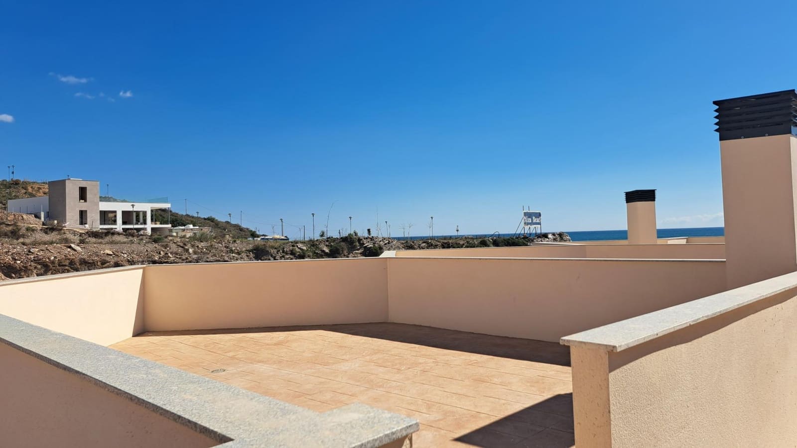 1 bedroom Flat for sale in Almayate with pool garage - € 341,000 (Ref: 9422460)