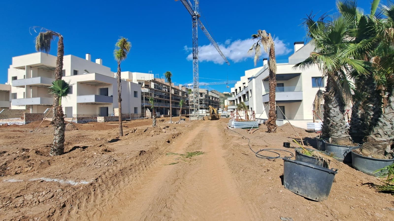 1 bedroom Flat for sale in Almayate with pool garage - € 341,000 (Ref: 9422460)