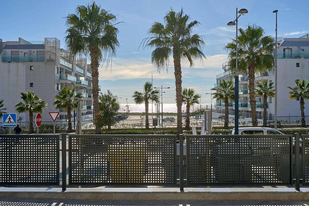 Apartamento de 2 habitaciones en Torrox-Costa en venta con piscina - 300.000 € (Ref: 9440152)