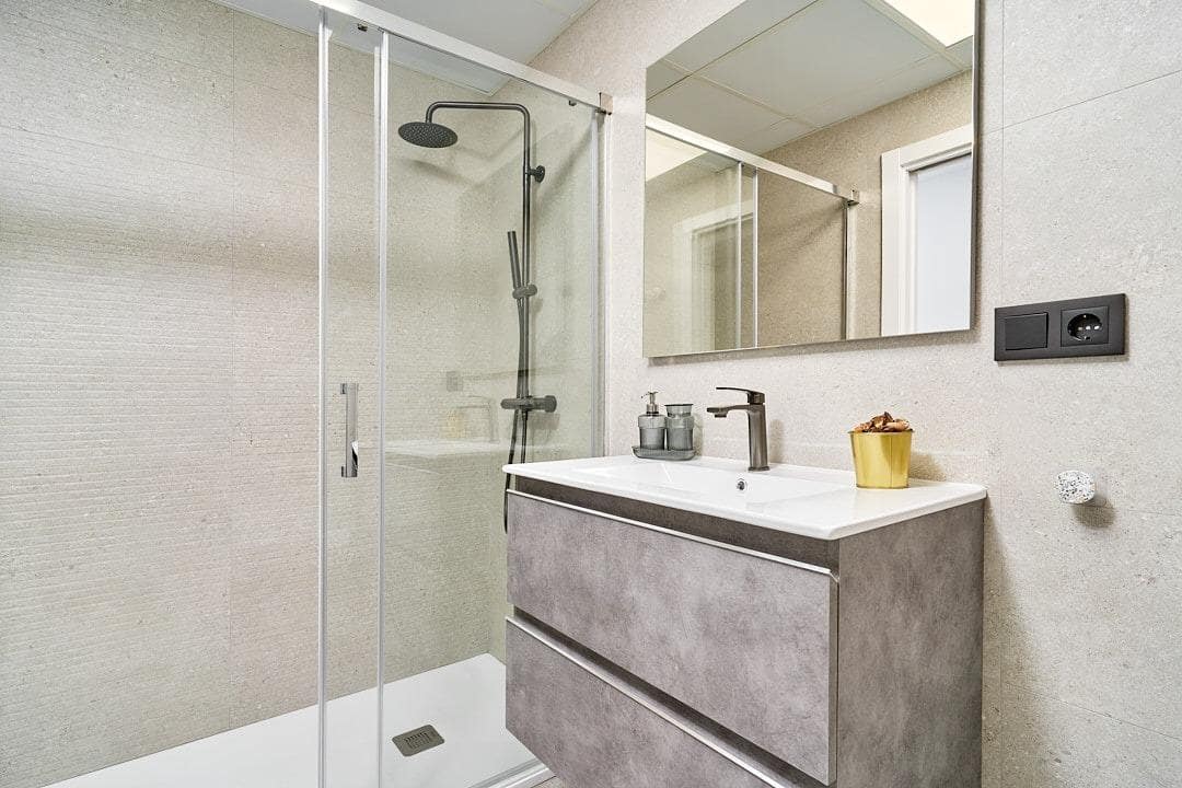 Apartamento de 2 habitaciones en Torrox-Costa en venta con piscina - 300.000 € (Ref: 9440152)