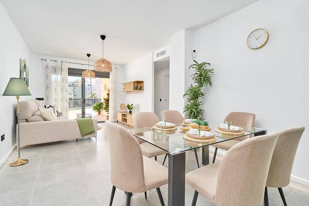 Apartamento de 2 habitaciones en Torrox-Costa en venta con piscina - 300.000 € (Ref: 9440152)