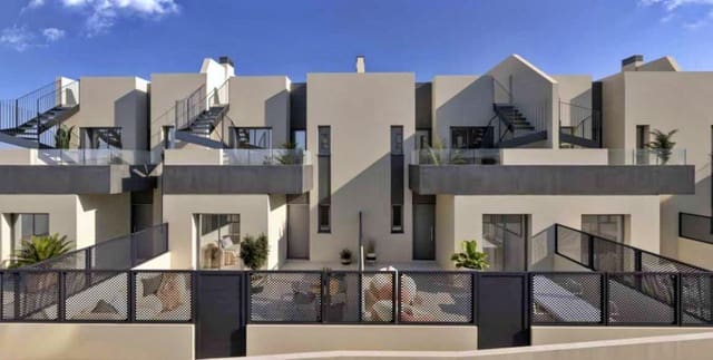 3 quarto Casa em Banda para venda em Nerja com piscina - 850 000 € (Ref: 9440153)
