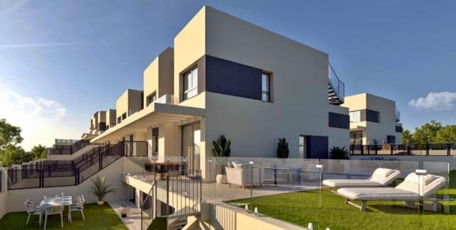 3 quarto Casa em Banda para venda em Nerja com piscina - 850 000 € (Ref: 9440153)