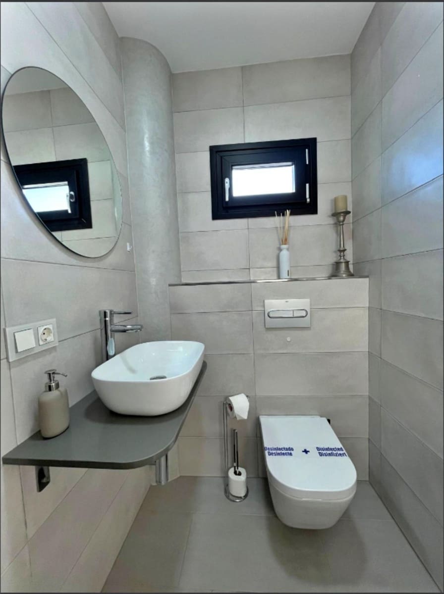 3 bedroom Villa for sale in Torre del Mar with pool garage - € 810,000 (Ref: 9488719)