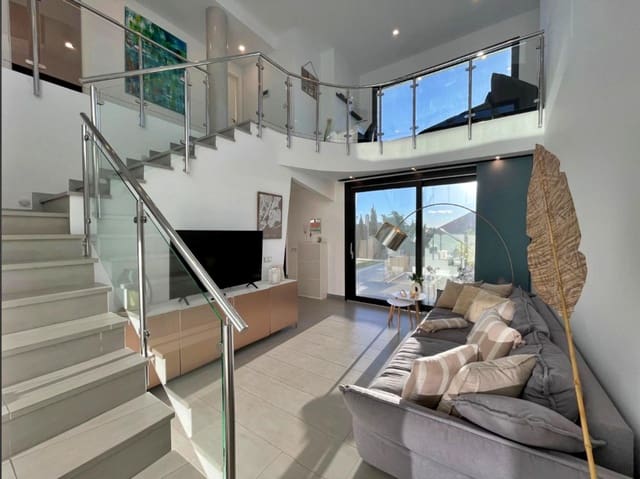 3 Zimmer Villa zu verkaufen in Torre del Mar, Vélez-Málaga mit Pool Garage - 810.000 € (Ref: 9488719)