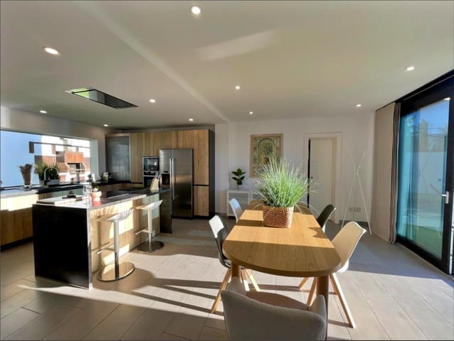 3 Zimmer Villa zu verkaufen in Torre del Mar, Vélez-Málaga mit Pool Garage - 810.000 € (Ref: 9488719)