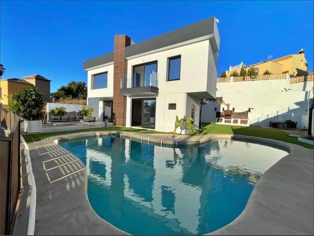 3 Zimmer Villa zu verkaufen in Torre del Mar, Vélez-Málaga mit Pool Garage - 810.000 € (Ref: 9488719)