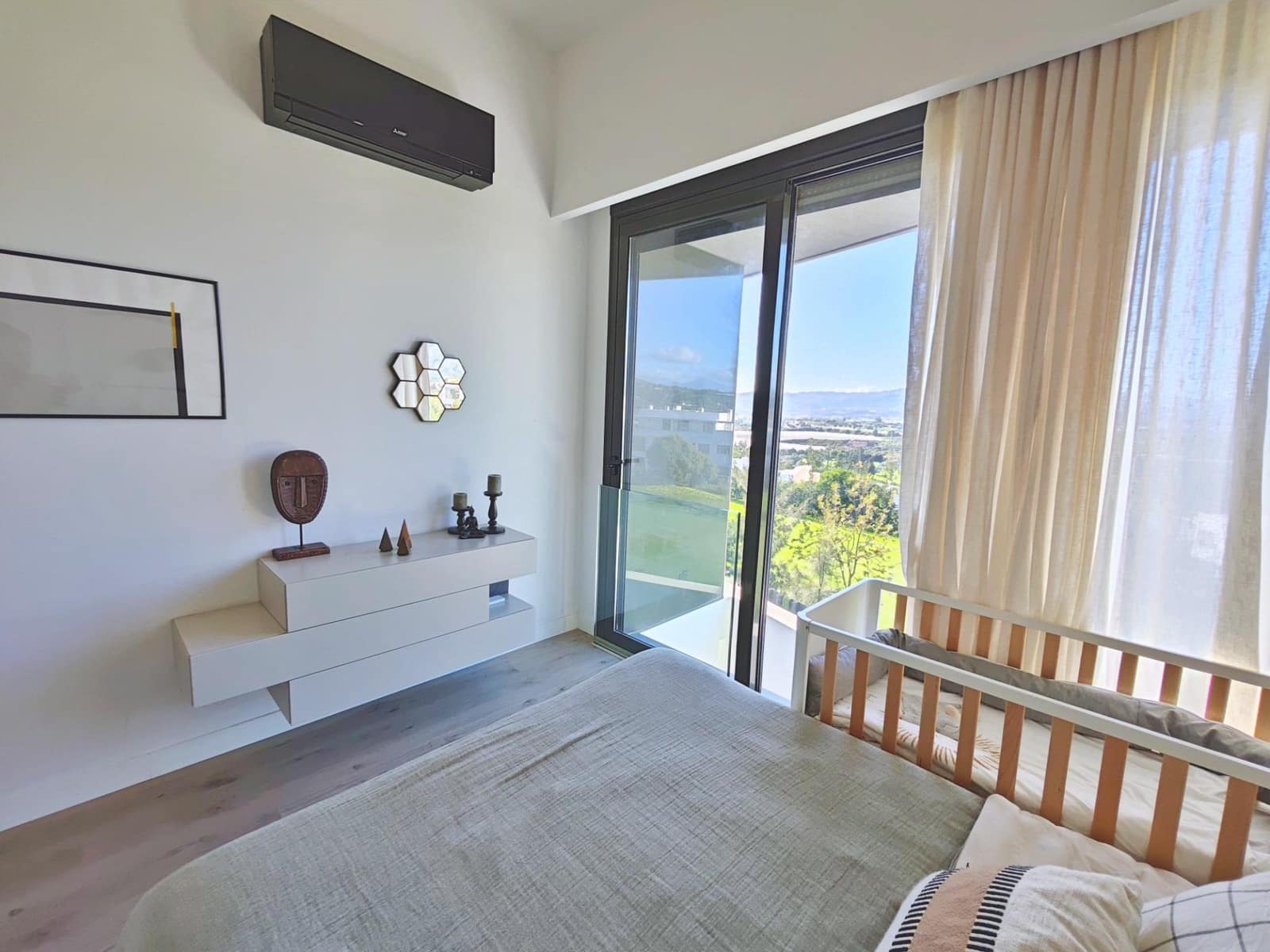 3 chambre Villa/Maison Mitoyenne à vendre à Caleta de Velez avec piscine - 559 000 € (Ref: 9599559)