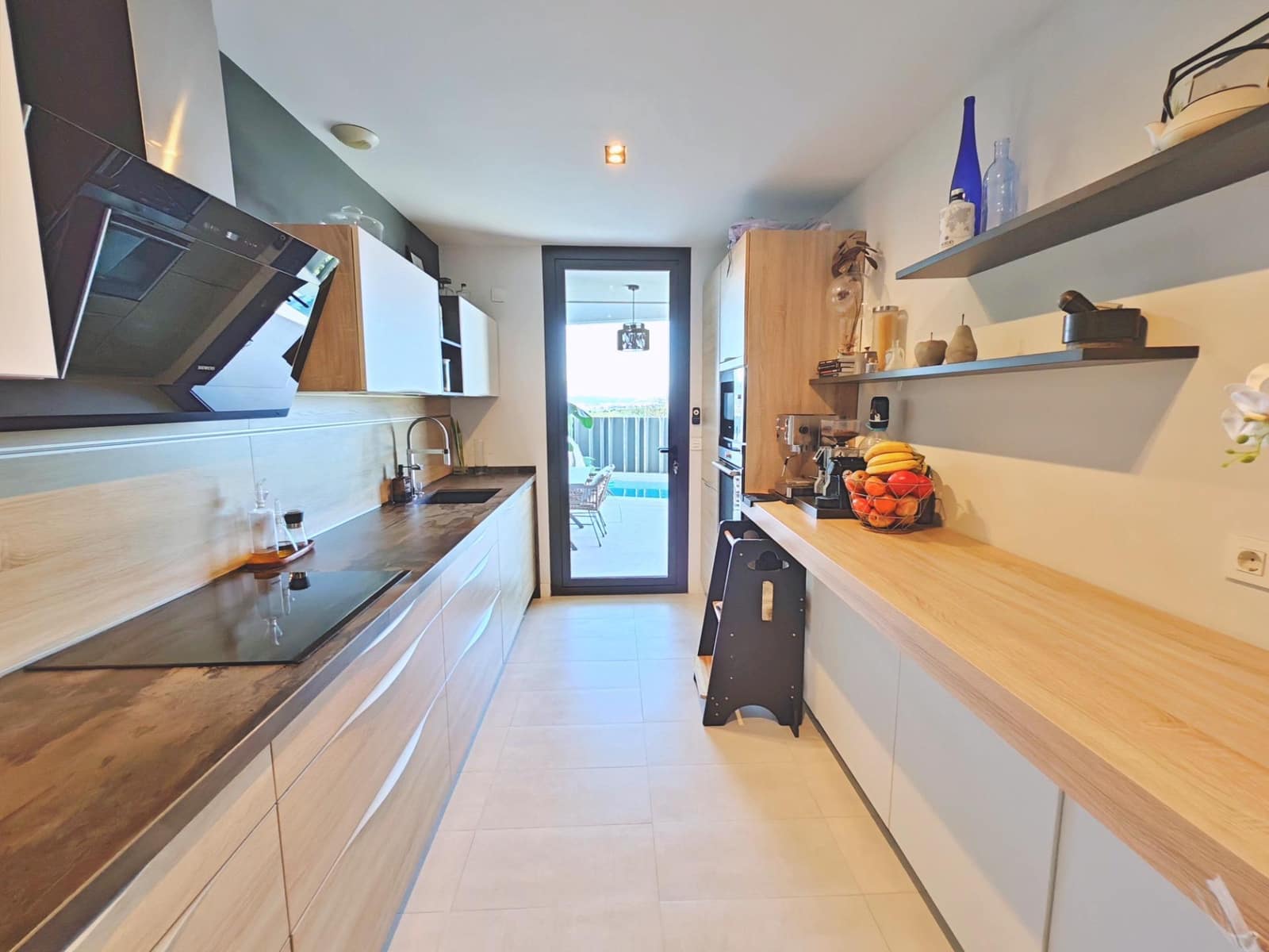 3 chambre Villa/Maison Mitoyenne à vendre à Caleta de Velez avec piscine - 559 000 € (Ref: 9599559)