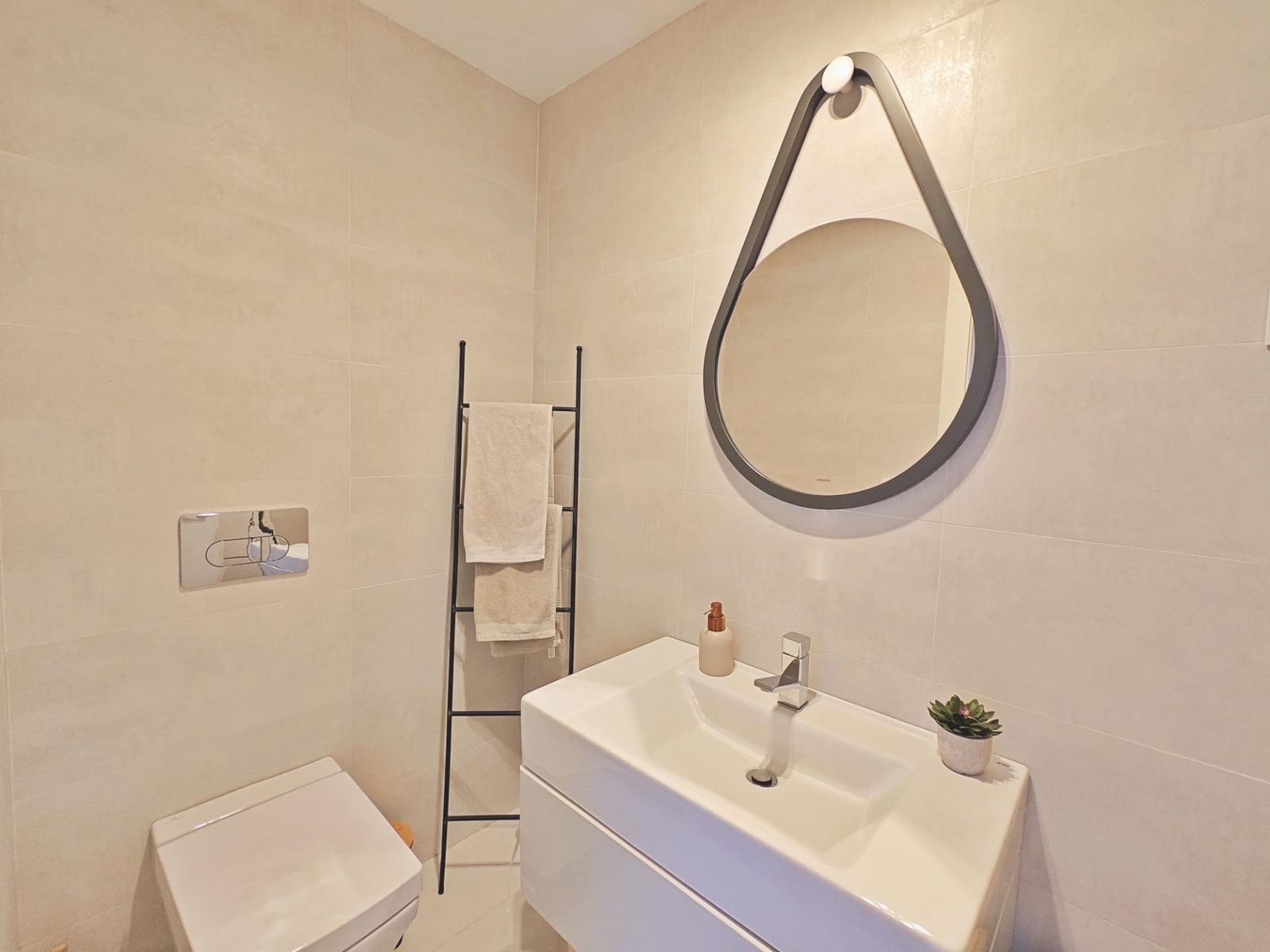 3 chambre Villa/Maison Mitoyenne à vendre à Caleta de Velez avec piscine - 559 000 € (Ref: 9599559)