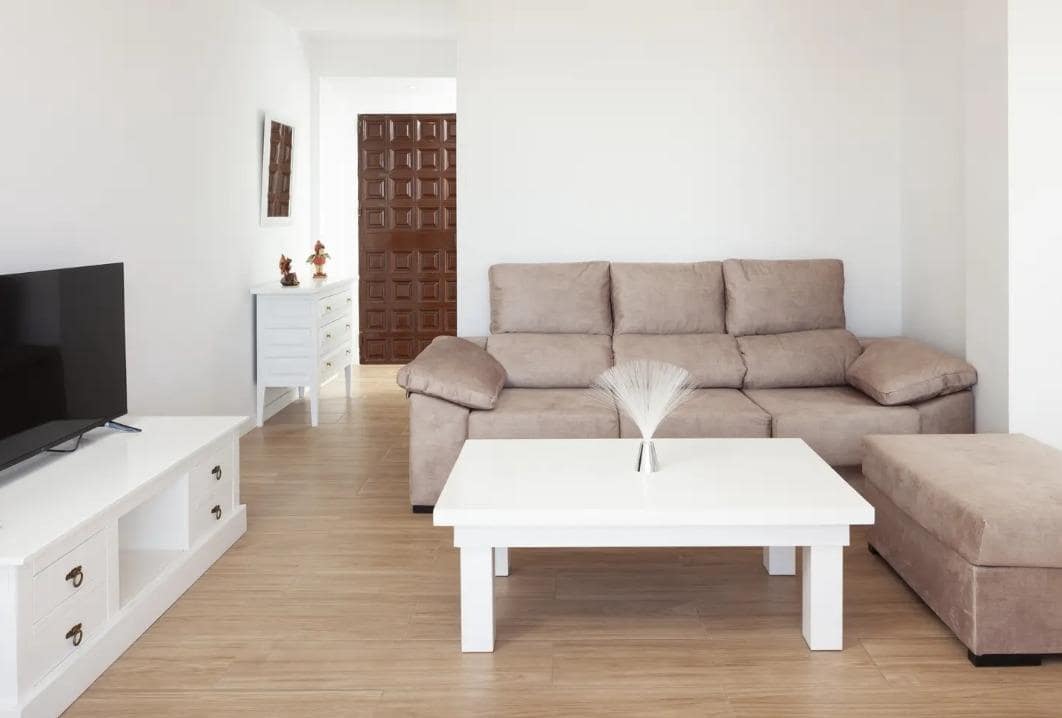 3 soverom Leilighet til leie i Velez-Malaga med svømmebasseng - € 1 500 (Ref: 9735599)