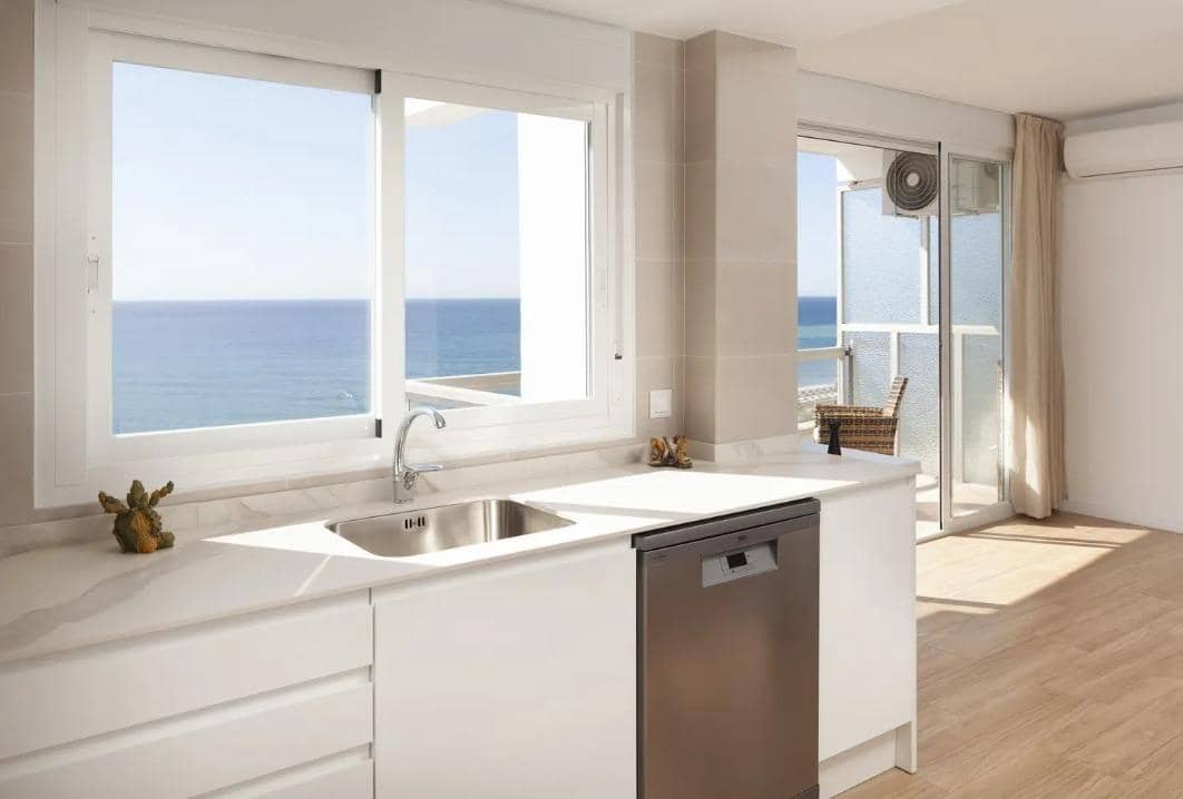 3 soverom Leilighet til leie i Velez-Malaga med svømmebasseng - € 1 500 (Ref: 9735599)