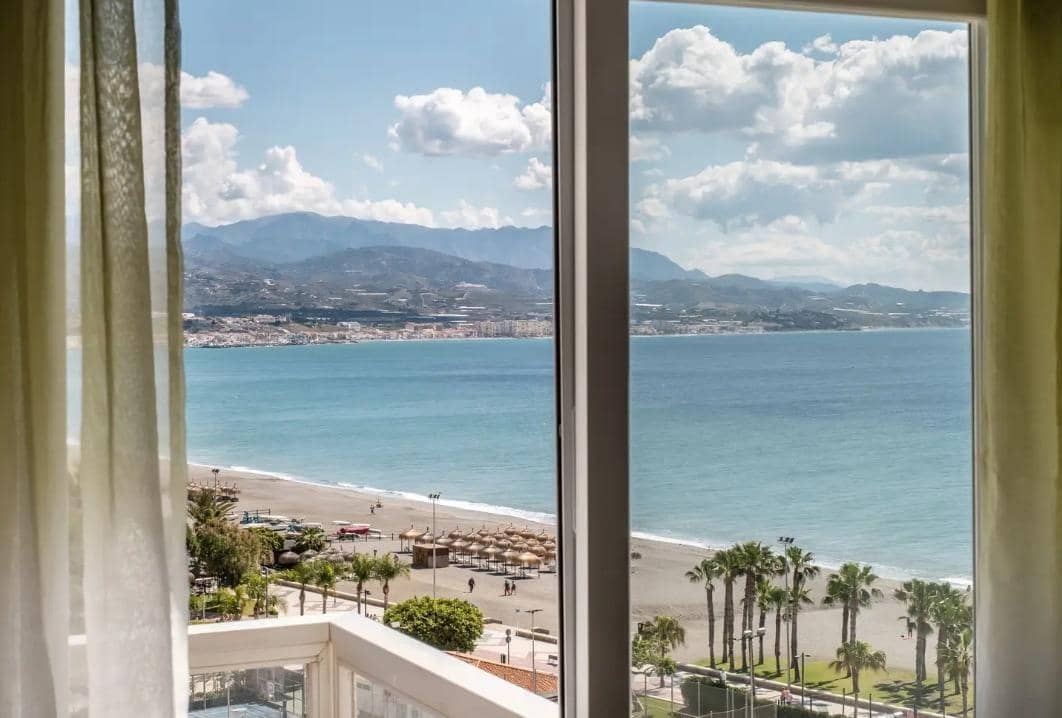 3 soverom Leilighet til leie i Velez-Malaga med svømmebasseng - € 1 500 (Ref: 9735599)