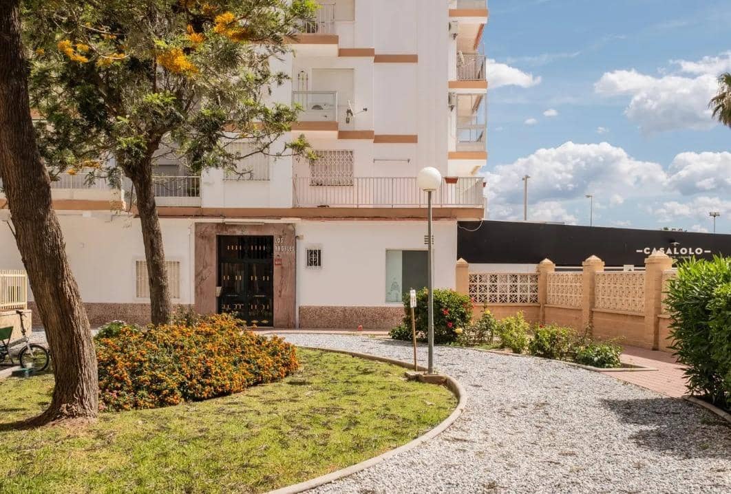 3 soverom Leilighet til leie i Velez-Malaga med svømmebasseng - € 1 500 (Ref: 9735599)