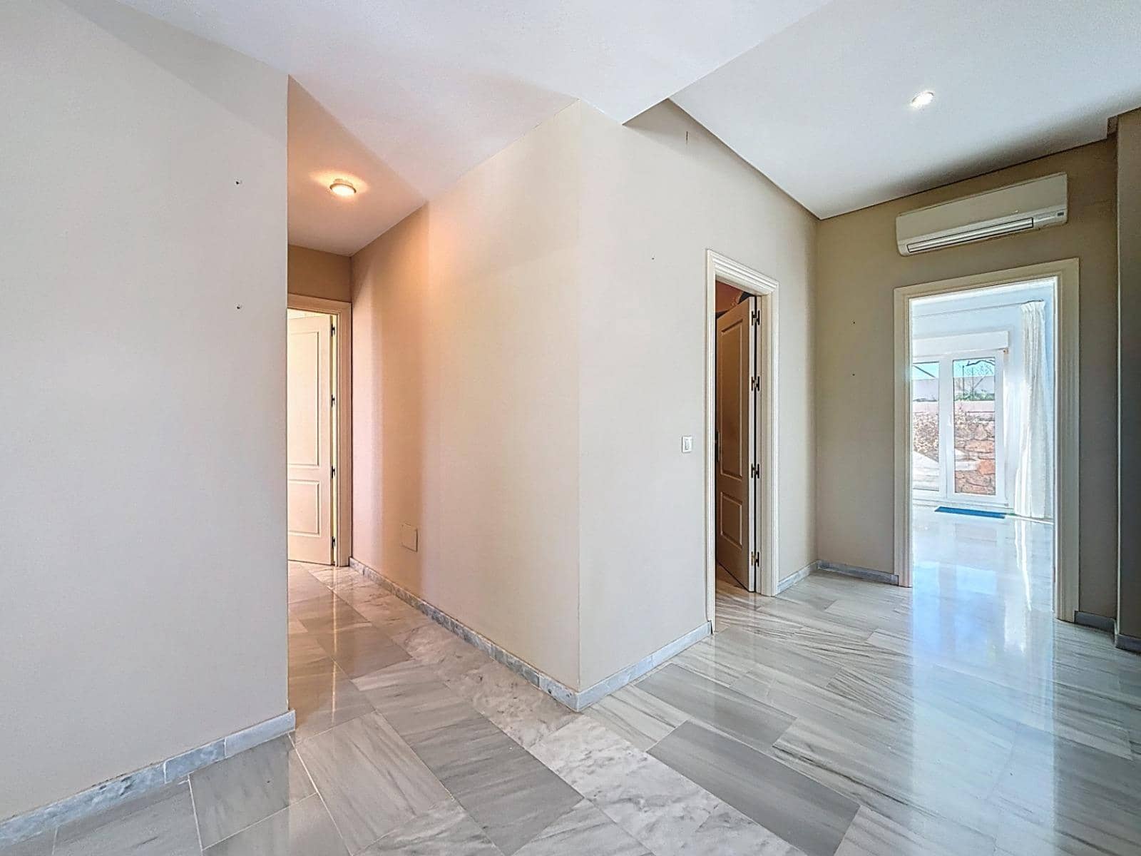 4 camera da letto Villa in vendita in Almayate con piscina - 640.000 € (Rif: 9800639)