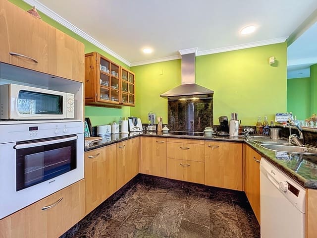 4 makuuhuone Huvila myytävänä paikassa Almayate, Vélez-Málaga mukana uima-altaan - 640 000 € (Ref: 9800639)