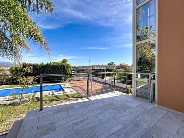 4 makuuhuone Huvila myytävänä paikassa Almayate, Vélez-Málaga mukana uima-altaan - 640 000 € (Ref: 9800639)