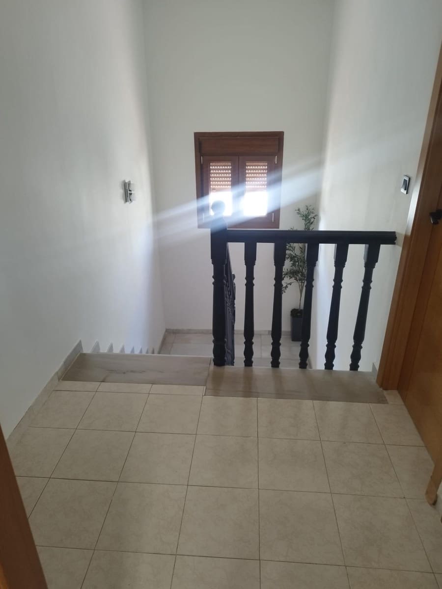 Semi-detached Villa for sale in Padul - € 299,000 (Ref: 9829172)